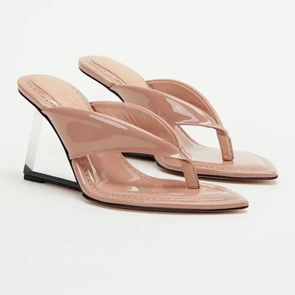 GOOD AMERICAN NWOB CINDER F*ING RELLA CLEAR WEDGE THONG SANDAL